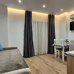 Hotel Dak *
