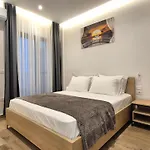 Hotel Dak *
