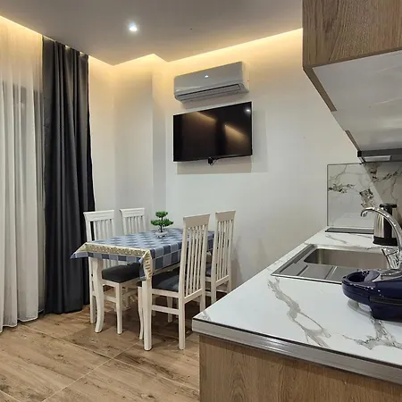 Dak Hotel *