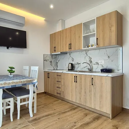 Ξενοδοχείο Dak *