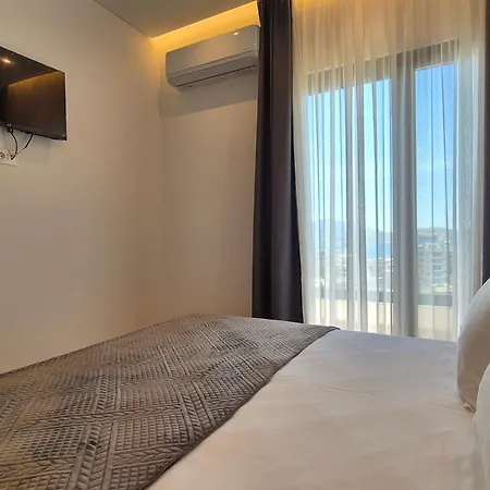 Hotel Dak Sarandë